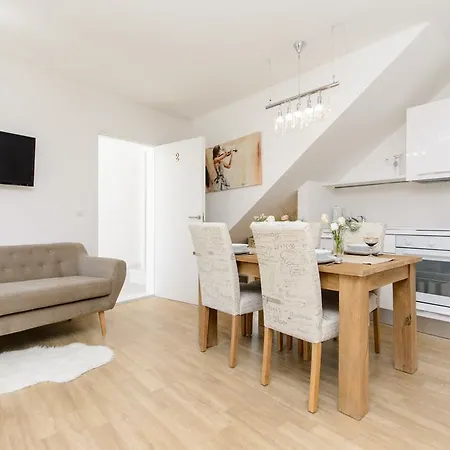 ドゥブロヴニク ファイネスト * ドゥブロブニク