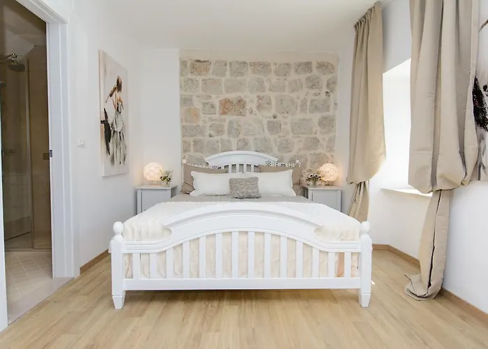 Finest דוברובניק