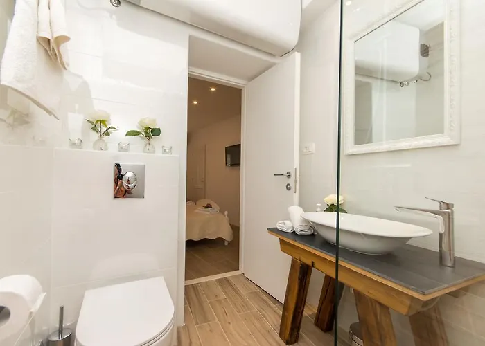 Finest דוברובניק